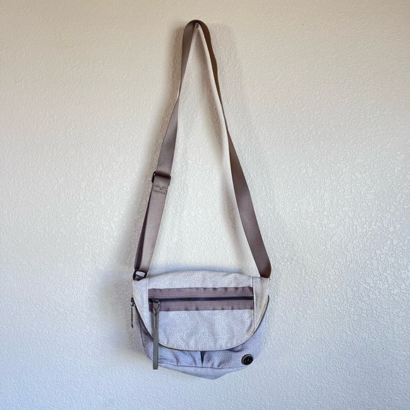 lululemon athletica Handbags - Lululemon Athletic “Dance your asana off” Festival Cross Body Bag